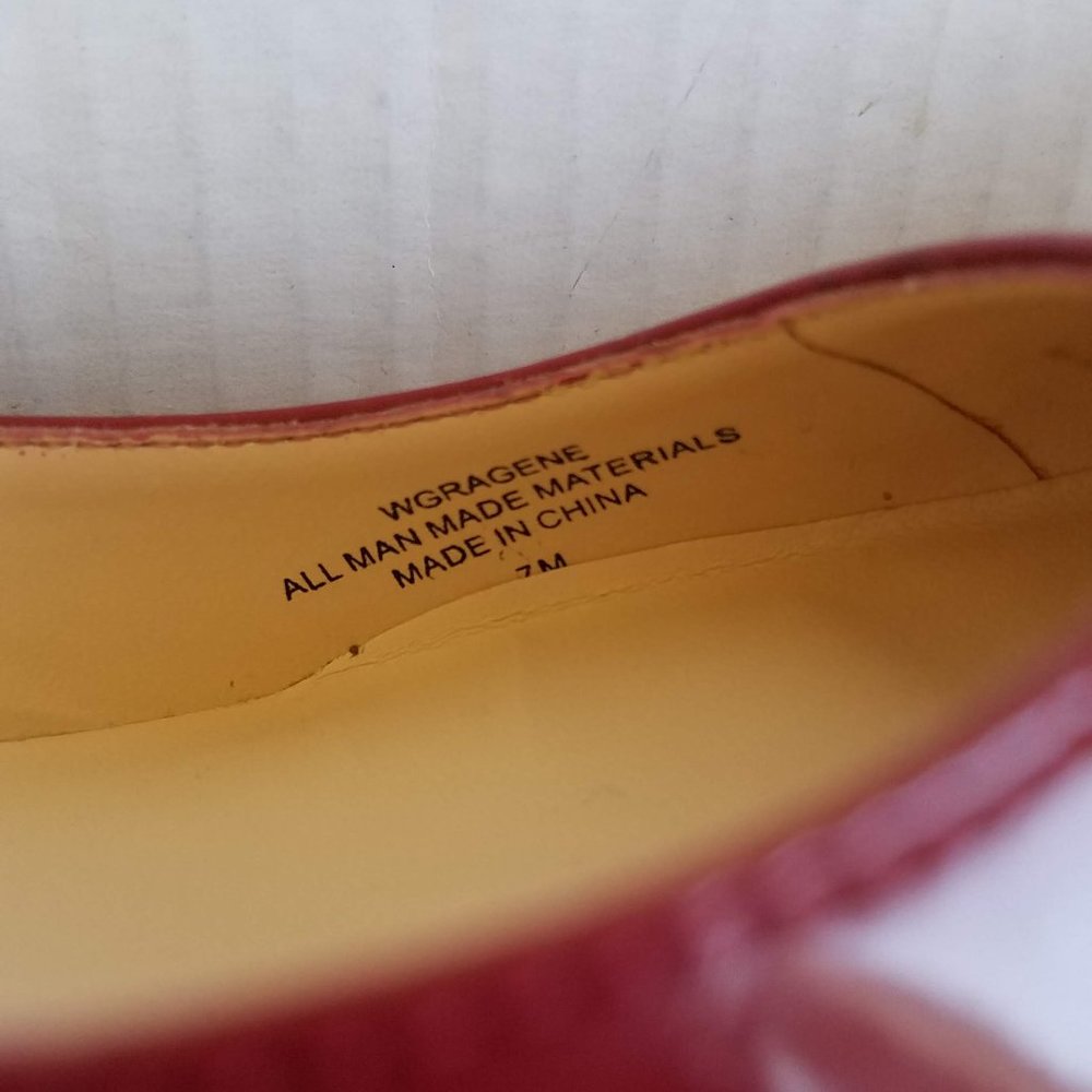Patent Leather Guess Pumps - Red, Size 7 - Picture 10 of 13